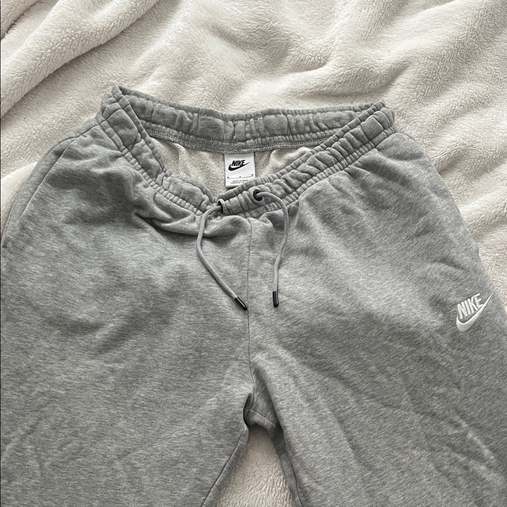 Nike women’s  Light Gray Sweatpants
